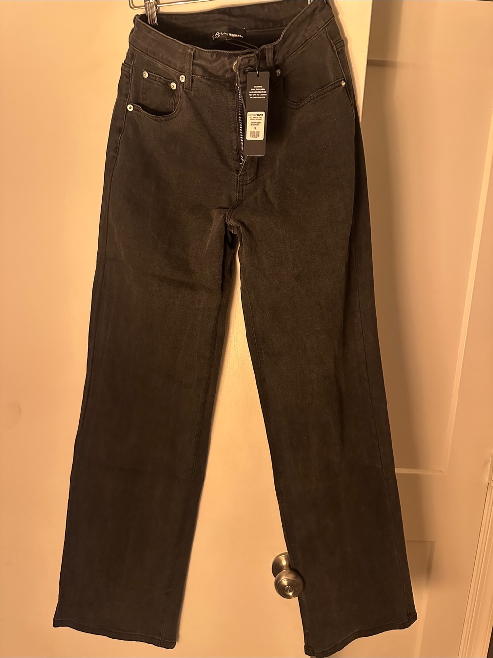 Fashion Nova Black Straight-Leg Women’s Jeans
